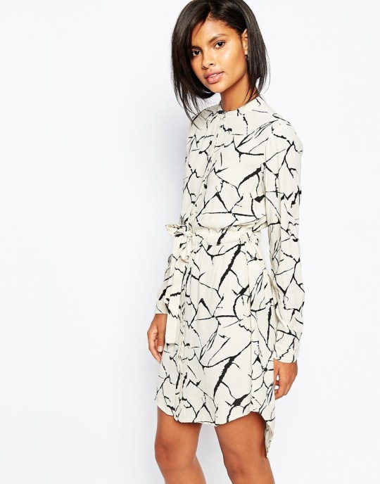 Vila robe chemise graphique 39.99 chez Asos
