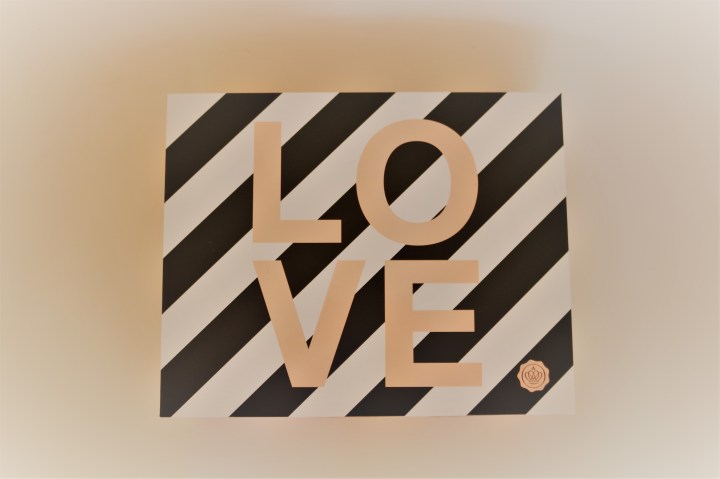 Vidéo: Unboxing GlossyBox Février&nbsp;2017